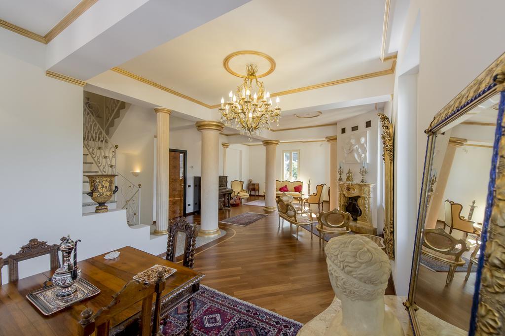 Villa Puccini Bed & Breakfast Lecco Habitación foto