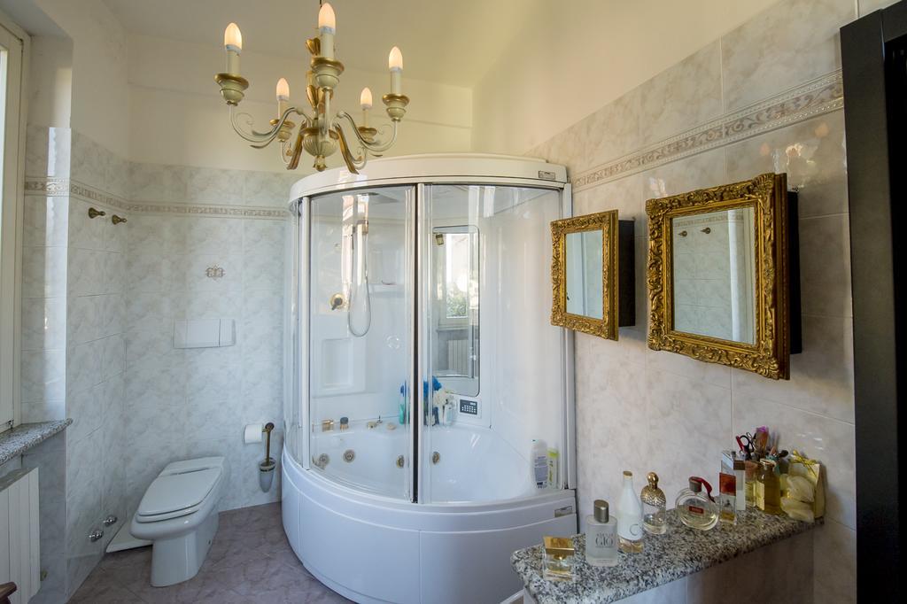 Villa Puccini Bed & Breakfast Lecco Habitación foto